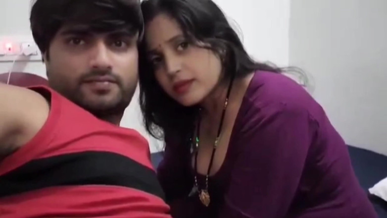 Komalaman: Une bhabhi se fait baiser avec audio en hindi