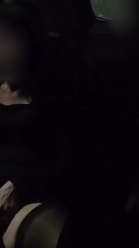 153 francesa cazando - mi esposa en un estacionamiento chorrea y se folla a un vigilante - atrapada por extraños - Misscreamy