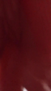 Cewek kelinci merah pengen wortel besar