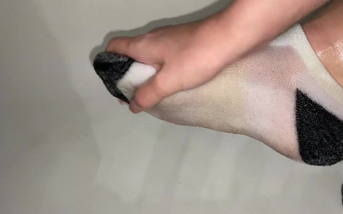 footivities: Mát-xa bằng dầu chân trong tất mắt cá chân