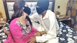 Indisk Desi Aunty Mehwishbutt knullad hårt i doggy stil med klart hindi ljud