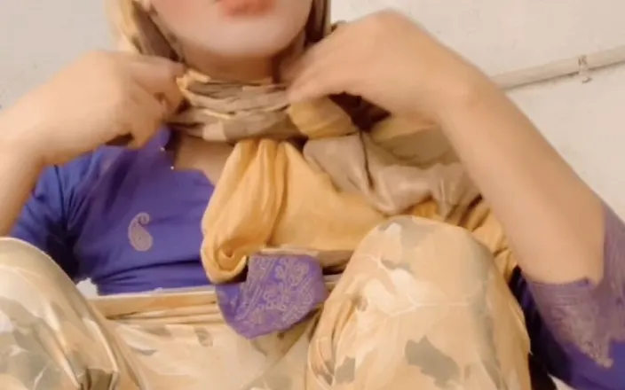 Jasiya: Having Pee and Ass Whistling| Jasiya