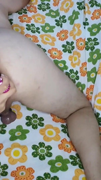 Femdom tôn sùng âm thanh nô lệ làm tình qua đường lỗ hậu với dương vật giả