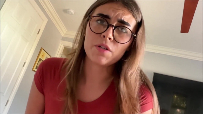 Alex Adams: Mała siostra udowadnia, że nie jest kujonem - Selina Bentz - terapia rodzinna