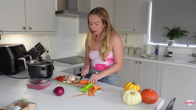 Brea Rose: Memasak dengan video percuma ibu tiri