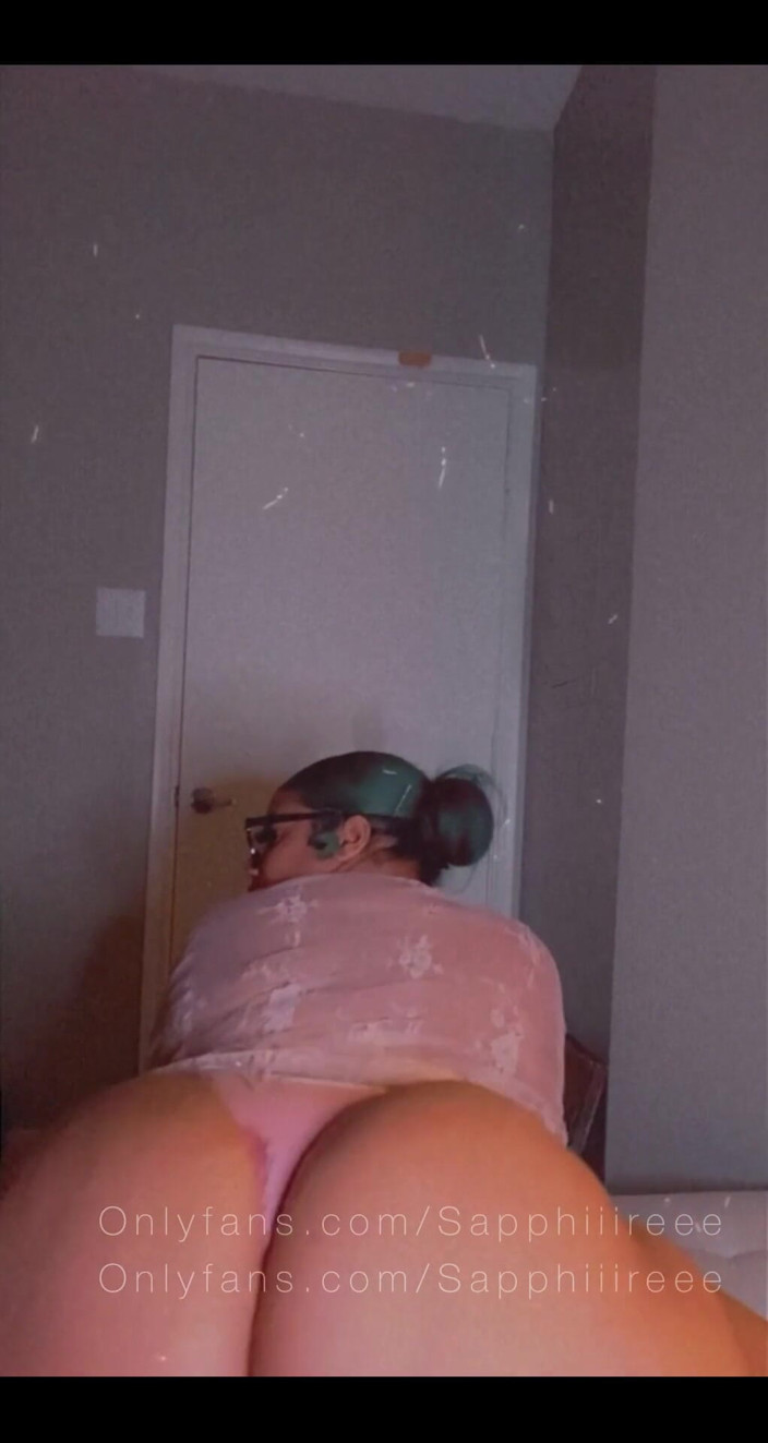 Biggdebbie solo: Biggdebbiecakez çok azdırıyor