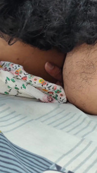 Malezyalı çift ateşli anal delik yalama ve amcık derin yalama romantizmi