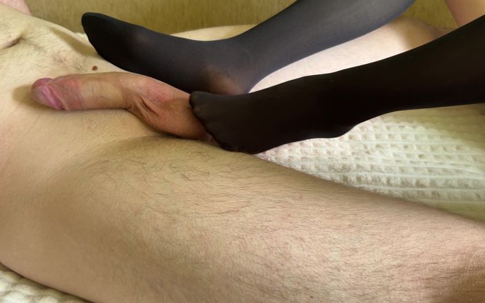 Gloria Gimson: Footjob dalam stoking nilon dan handjob dari puan cantik berakhir...