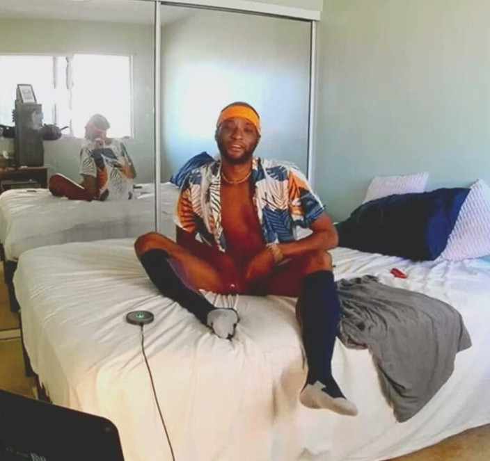 Kennie Jai: Masturbazione sexy in un perizoma blu