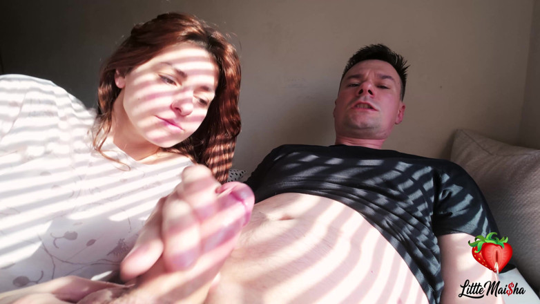 LittleMaisha: Am Morgen Mit Reichlich Samenerguss, Spuckte Sie Statt Zu Schlucken...