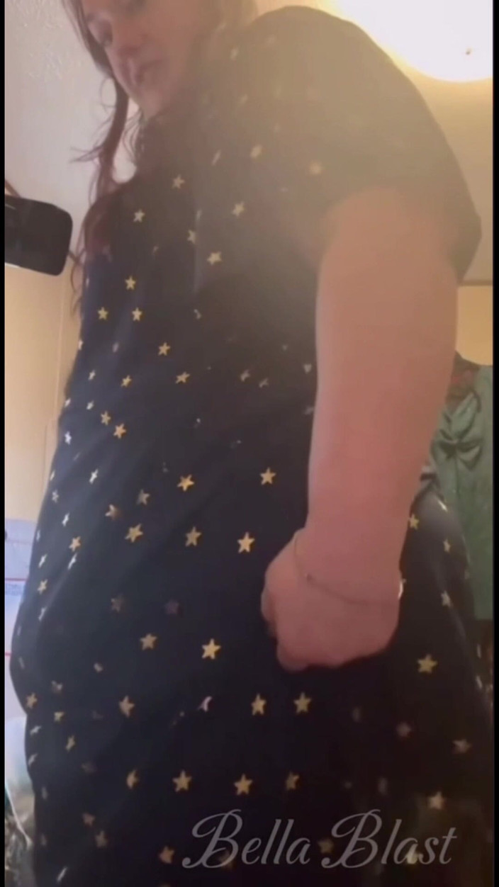 BellaBlast: Jiggling Belly Shakes and Bubbly Fart Blasts by Bella Blast