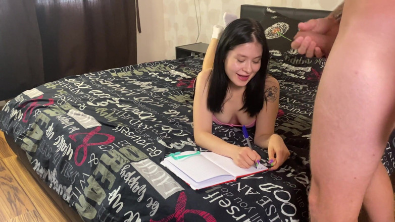 LoveHomePorn: She Likes to Be Face Fucked