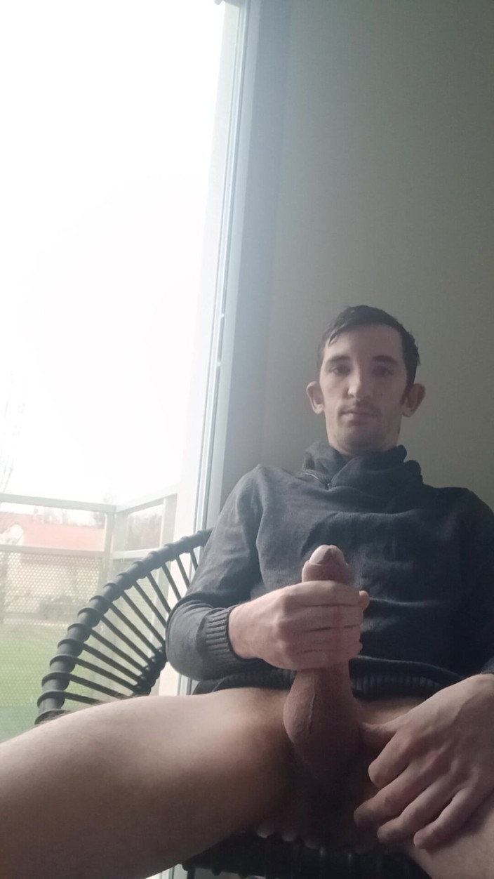 Alexis bondoux: Morning Handjob