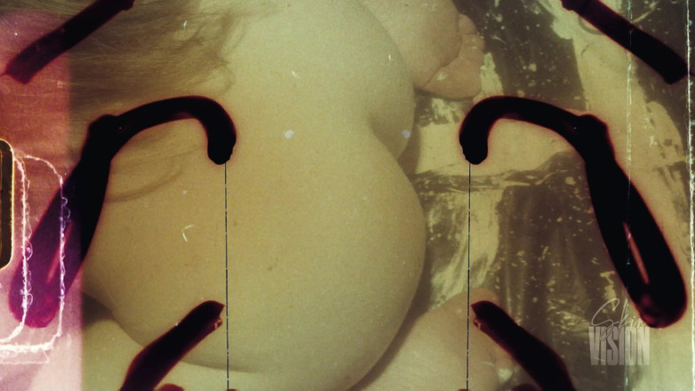 SkinVision: Brujas sexuales lesbianas corrompen a los inocentes - Luna Luxxx &amp; Kasara...