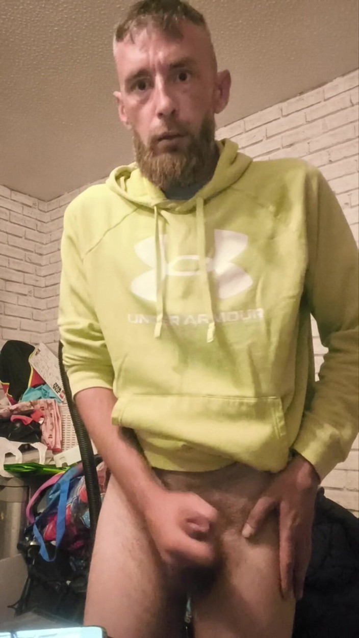 Smoking stoker: Big Dick Wanking and Smoking