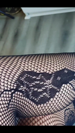 Kinky Lyrical: Mini donna bianca + controllo vestiti
