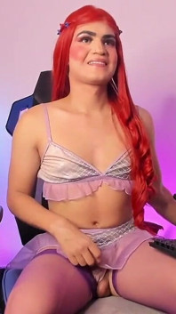 Wunderschöner kolumbianischer roter Film tanzt sexy und zeigt ihren erstaunlichen Körper