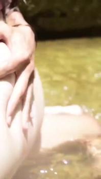 Sexo con un chico hermoso que conocí en el río, sexo arriesgado, casi nos vieron