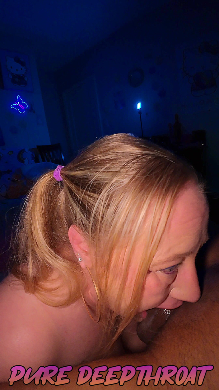 Authentic Pleasures: गला गोल-मटकाने वाला Ep - 55 वीर्य की भूखी चोदने लायक मम्मी अगले दरवाजे पर गले में गहरे लंड