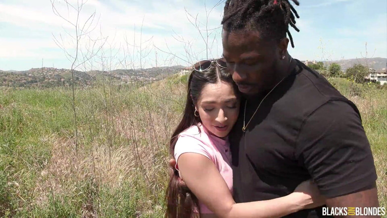 Blacks On Blondes: Negros en rubias - Madison Wilde toma una gran polla después...