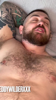 아빠 곰 Barebacks 근육 통통한