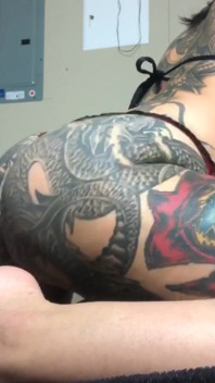 Twerking My Tatooed Ass