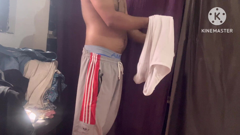 Desi__Panda: Hetero kamarádka poprvé ve spodním prádle, velký monstrózní péro