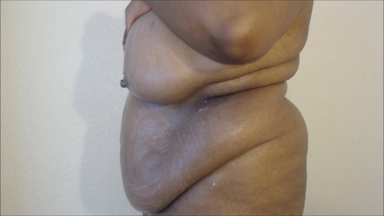 Josie4yourpleasure: Lotion Time!