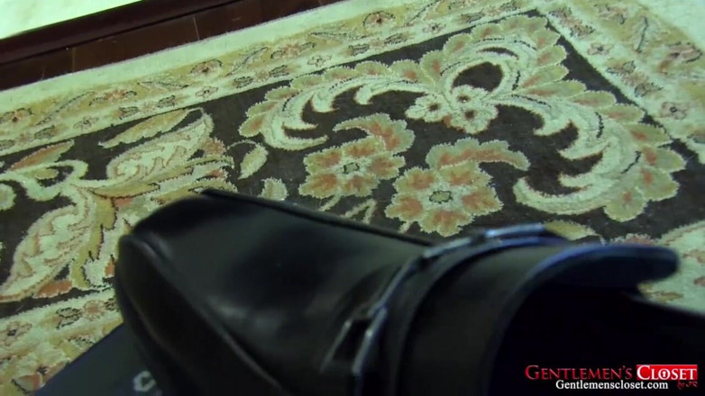 Gentlemen's Closet: dekhne ka bindu: brad gulaab 01