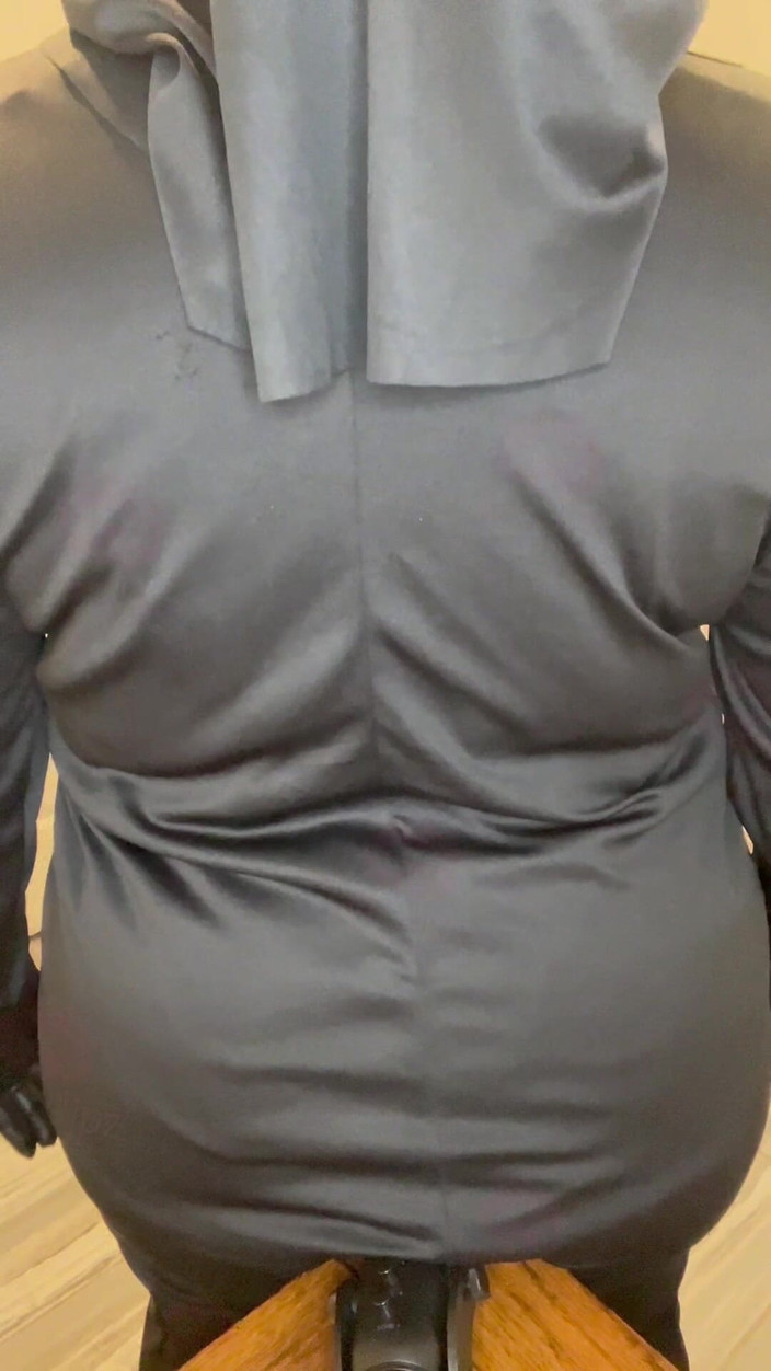 Anye Meshell: En stor byte nunna syndar med en Asmr Mic!