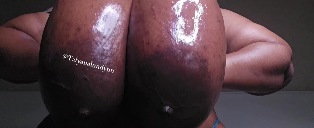 Tatyana Lundynn: Mis tetas 2 pesados 2 mango