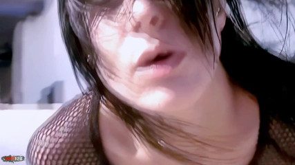 MMM100: Barbara-nux ateşli genç esmer barbara nux kıyafetlerini çıkarıyor