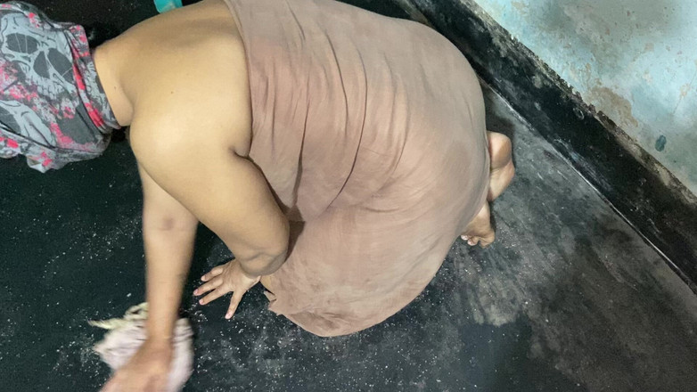 SAFI-SEXY: Linda novia india en la mañana en la cama