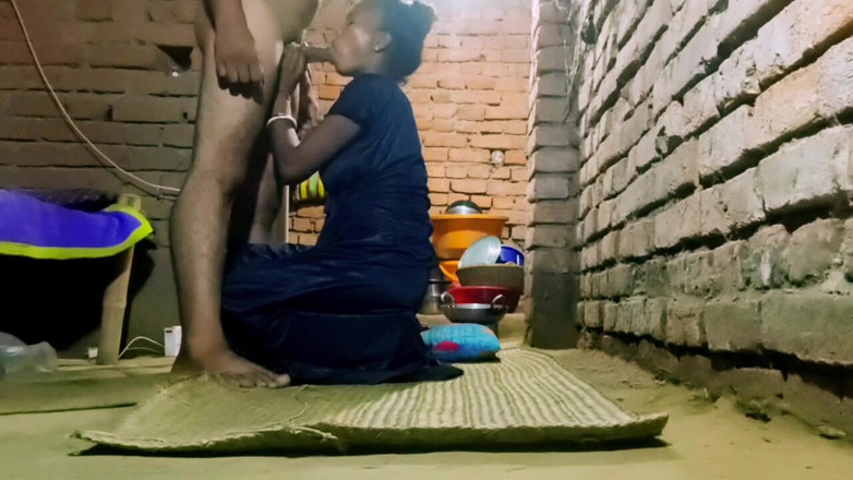 Pumi: Une bhabhi desi indienne se fait baiser la nuit
