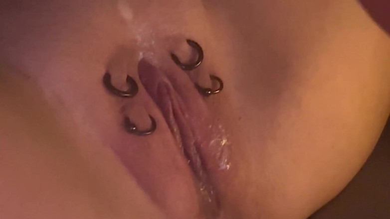 SklavinS_pervert: Sclavul își fute găurile!