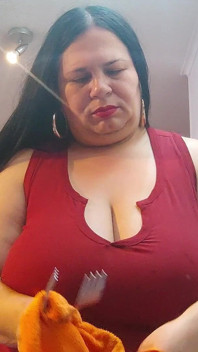 Mama vitregă latino cu curul gras, Numai pentru fani cu încetinitorul.