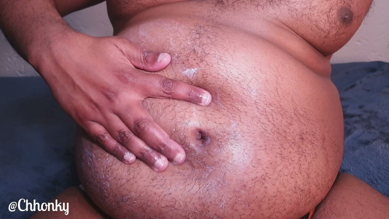 Denim Tiger: Schlampige belly mit fingern