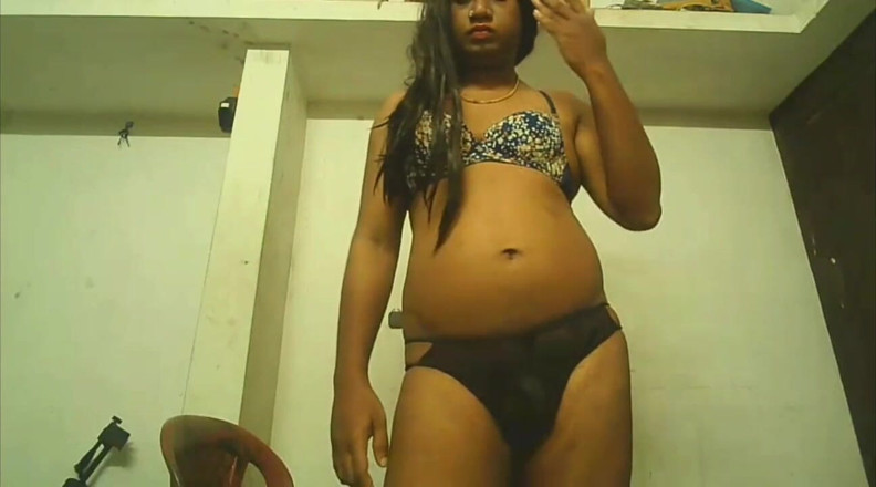 akhilzq: Indian Transwomen Expose Her Full Body and Horny Moaning