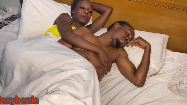 Sexyberrie1: Pervert Big Cock Fucks Horny House Wife