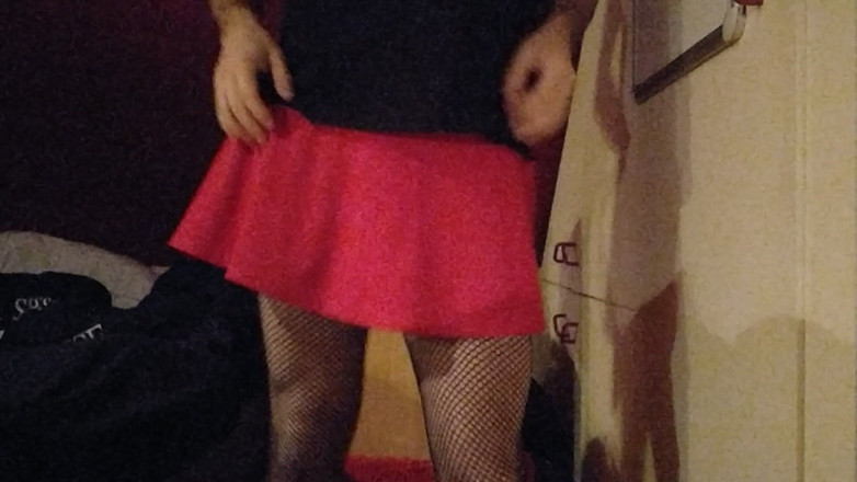 Joslin: Sissy Joslin tańczy z wtyczką Tail Butt