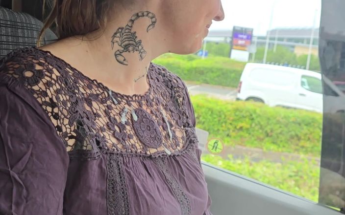 Lustful Libertines: 駐車場、フェラチオ、ショップ、カムウォーク
