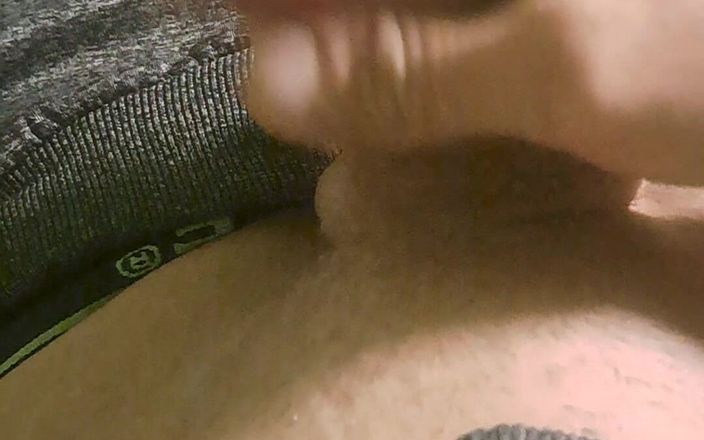Heteroszexual Danika BIG DICK: Une amatrice grosse bite se masturbe à la maison