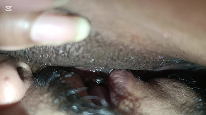 Viral: Lízal jsem si kundičku své nové vdané manželky, když nikdo...