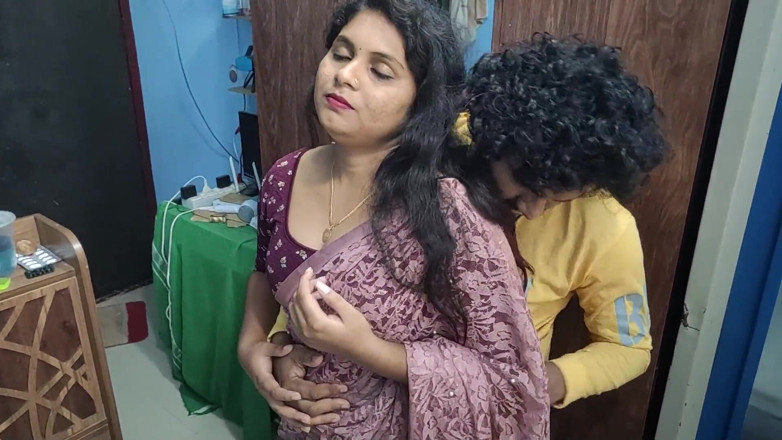 Vaigavarun45: Rimozione di vaishnavy Saree e romanticismo caldo con tette bacio...
