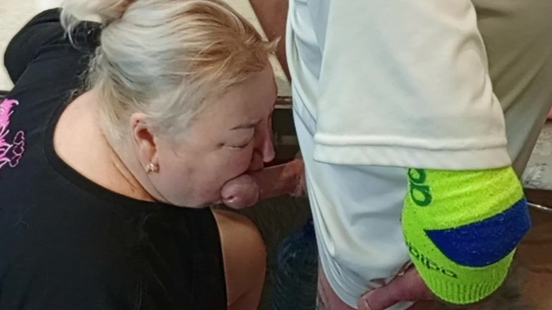 Zona901: Fucking My Stepmom in the Mouth in the Kitchen and...