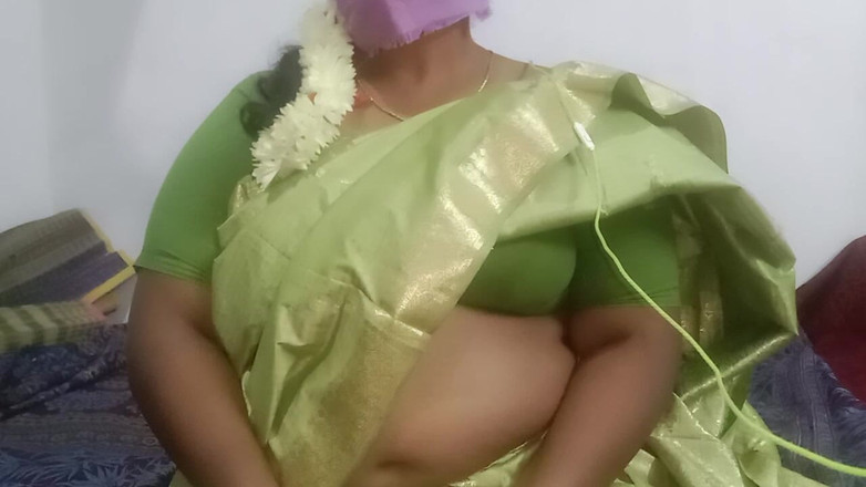 Santhi89: Tamil bollente Saree casalinga cazzo duro culo