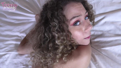 Teenytaboo: Üvey kız Allie üvey babasına veriyor