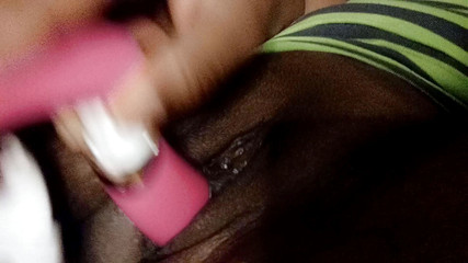 Lilsexy2fly: Uspokojuji svou těsnou kundičku