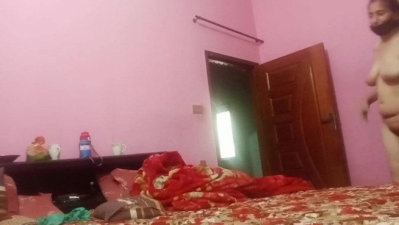 SHAKRATASNEEM: Üvey erkek kardeş amcıkla yarak emiyor çok ateşli çok güzel amcık emiyor