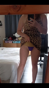 Itty bitty lila tanga